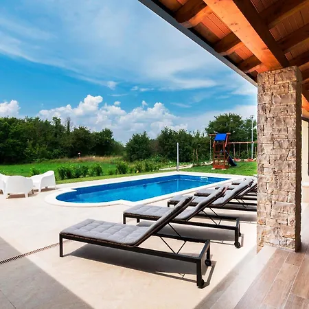 Jadran Holiday home *