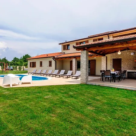 Semesterbostad Jadran *